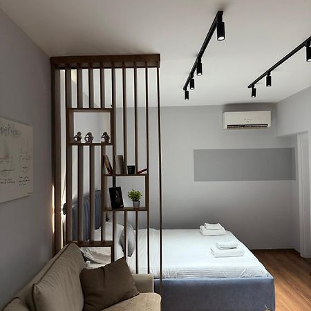 4Seasonsgea , Studio Apartment In Heart Of Тирана Екстер'єр фото